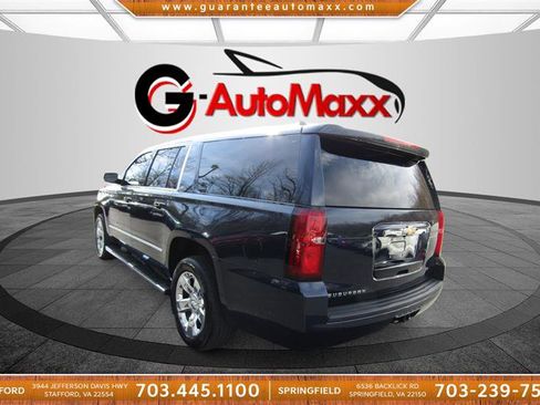 Used 2019 Chevrolet Suburban LT w/ LT Signature Package image 7