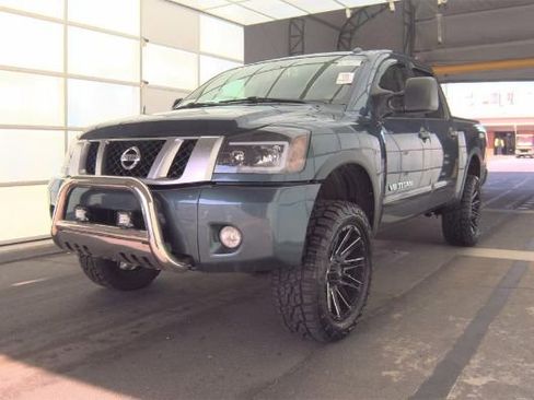 Used 2014 Nissan Titan PRO-4X w/ Pro-4x Luxury Package image 4