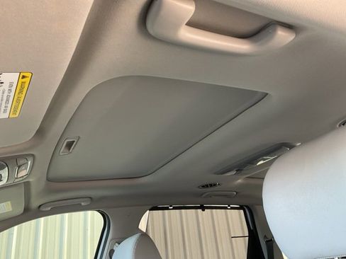 Used 2024 Kia Telluride SX image 8