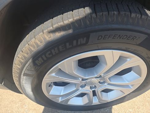 Used 2020 Land Rover Discovery Sport S image 7