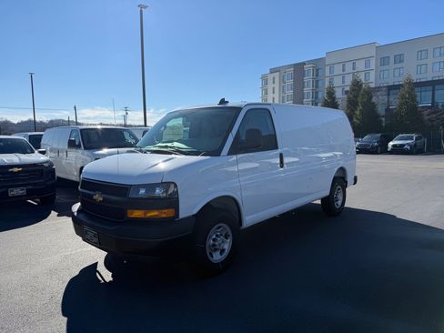 New 2025 Chevrolet Express 2500 w/ Driver Convenience Package image 7