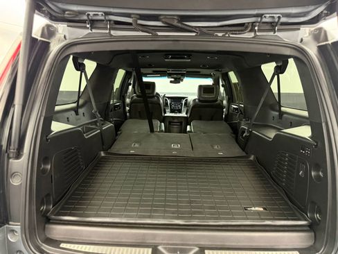 Used 2018 Cadillac Escalade ESV Platinum image 37