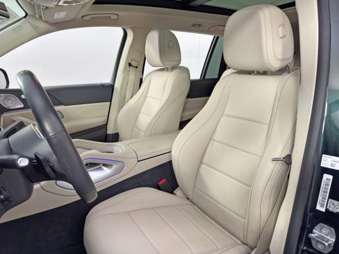 Used 2020 Mercedes-Benz GLS 450 4MATIC w/ Convenience Package image 46