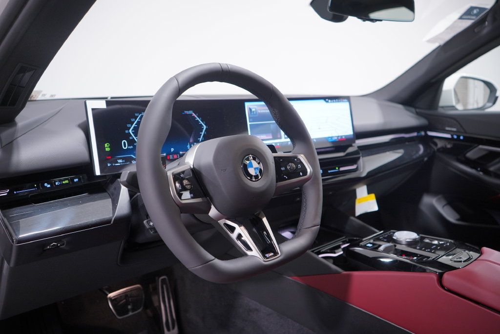 Used 2026 BMW 530i w/ M Sport Package RWD image 6
