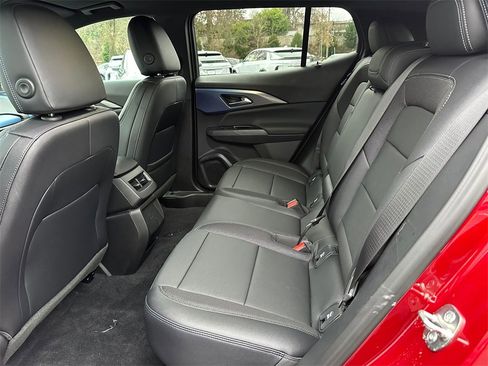 New 2026 Chevrolet Equinox EV LT image 15