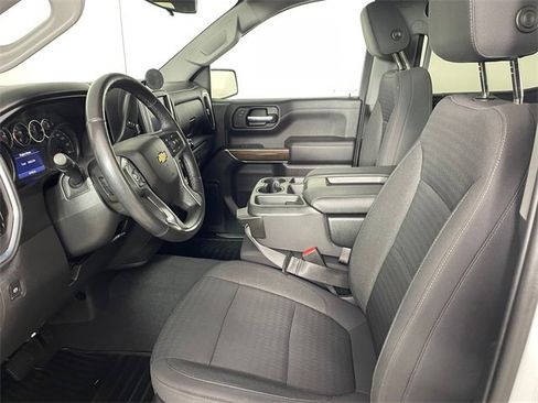 Used 2021 Chevrolet Silverado 1500 LT image 2
