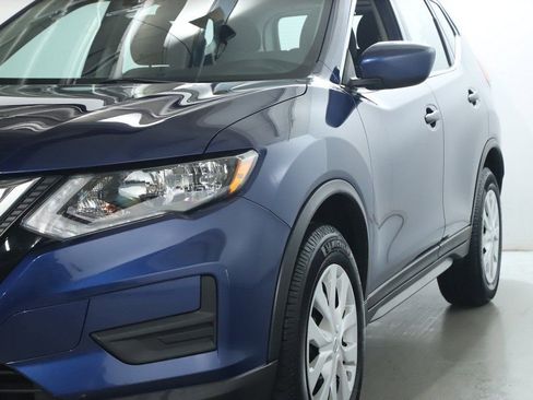 Used 2020 Nissan Rogue S image 5