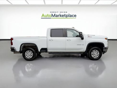 Used 2021 Chevrolet Silverado 2500 LT w/ Z71 Off-Road Package AWD/4WD image 8