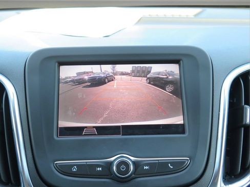 Used 2023 Chevrolet Equinox LT FWD image 19