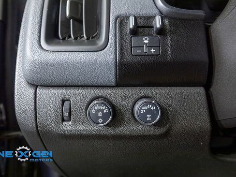 Used 2018 Chevrolet Colorado Z71 w/ Centennial Edition AWD/4WD image 13