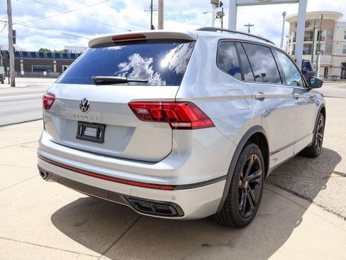 Used 2023 Volkswagen Tiguan SE R-Line FWD image 5