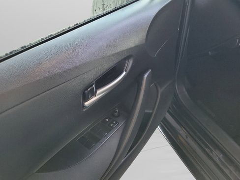 Used 2020 Toyota Corolla LE image 26