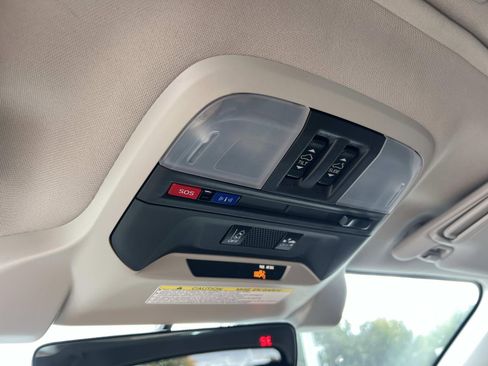 Used 2021 Subaru Crosstrek 2.5i Sport w/ Moonroof Package image 31