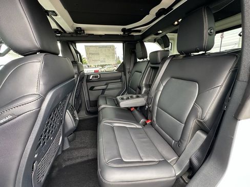 New 2026 Ford Bronco Badlands w/ Sasquatch Package AWD/4WD image 18