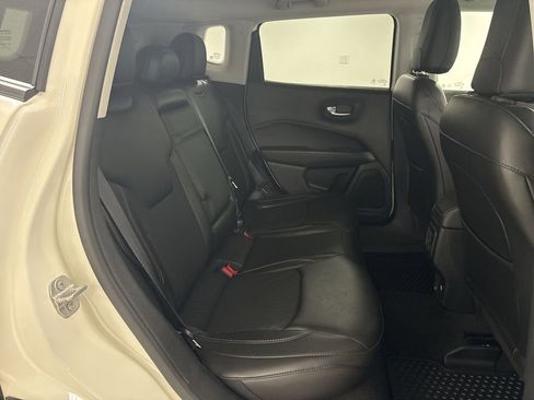 Used 2018 Jeep Compass Latitude w/ Cold Weather Group image 21