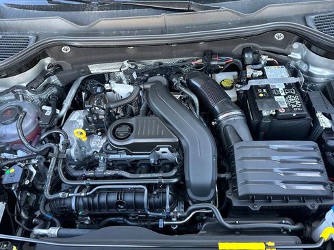 New 2026 Volkswagen Taos SEL image 30