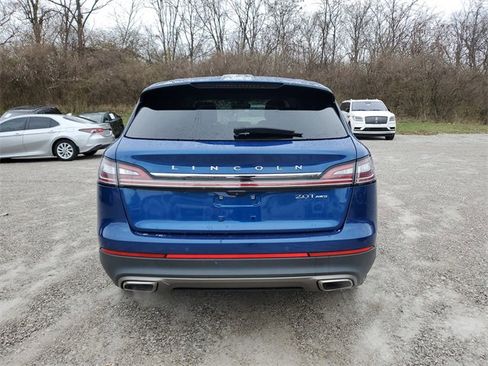 Used 2020 Lincoln Nautilus Premier w/ Equipment Group 101A image 5