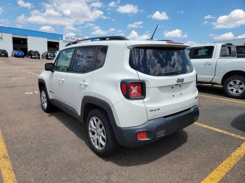 Used 2016 Jeep Renegade Latitude w/ Popular Equipment Group AWD/4WD image 6