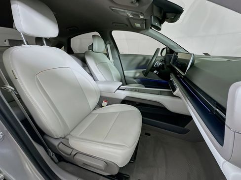 Used 2024 Hyundai Ioniq 6 SEL RWD image 31