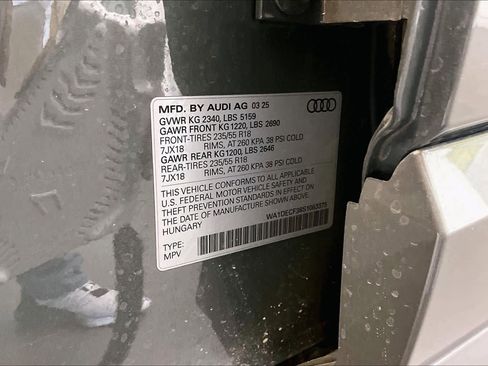 Certified 2025 Audi Q3 2.0T Premium w/ Convenience Package image 34