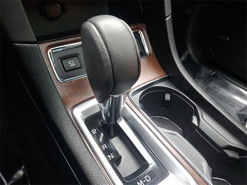 Used 2023 Subaru Ascent Touring image 16