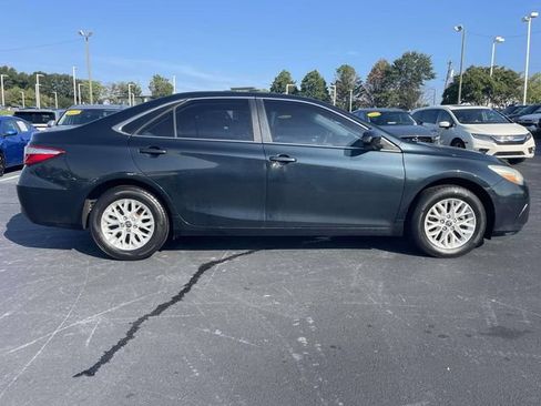 Used 2016 Toyota Camry LE FWD image 8