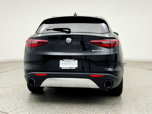 Used 2019 Alfa Romeo Stelvio RWD image 6