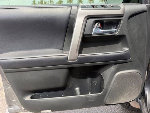 Used 2019 Toyota 4Runner SR5 AWD/4WD image 13