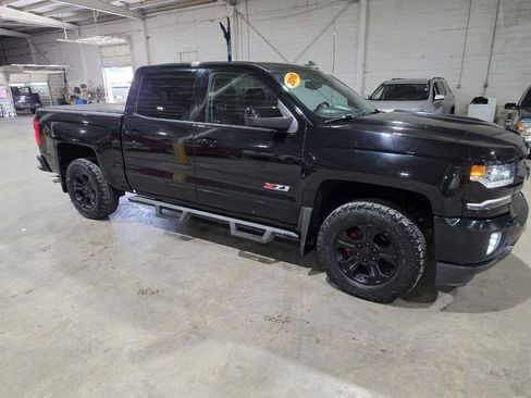 Used 2018 Chevrolet Silverado 1500 LTZ Z71 w/ LTZ Plus Package AWD/4WD image 22