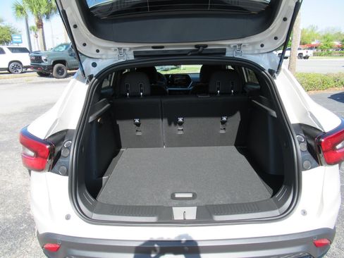 New 2026 Chevrolet Trax RS w/ Driver Confidence Package image 28