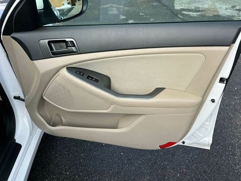 Used 2013 Kia Optima LX w/ Convenience Pkg image 19