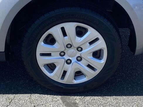 Used 2018 Dodge Journey SE image 18