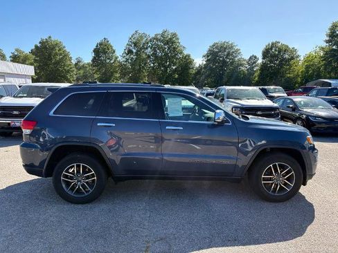 Used 2019 Jeep Grand Cherokee Limited AWD/4WD image 4