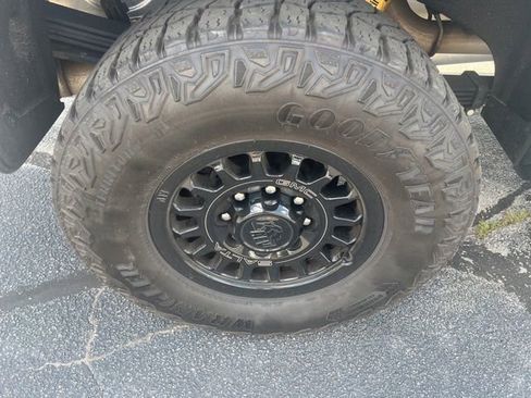 Used 2025 GMC Sierra 2500 AT4X w/ AT4X AEV Edition AWD/4WD image 19