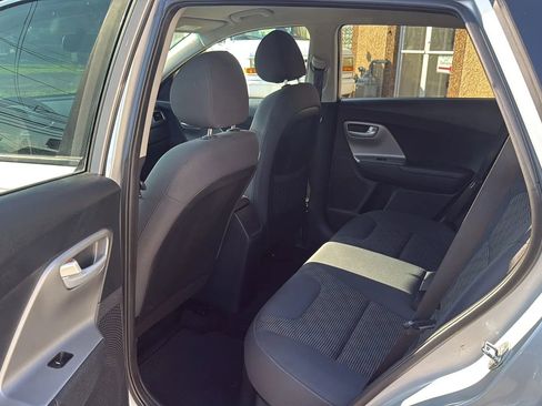 Used 2019 Kia Niro LX image 27