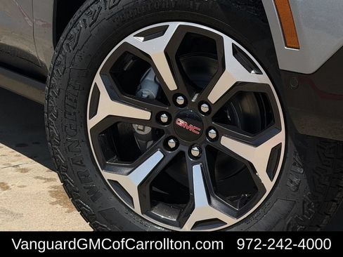 New 2026 GMC Yukon AT4 Ultimate w/ LPO, Floor Liner Package AWD/4WD image 9
