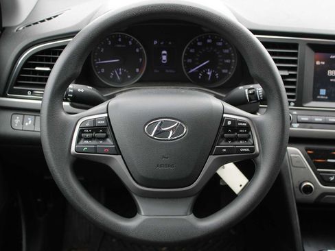 Used 2018 Hyundai Elantra SEL FWD image 8