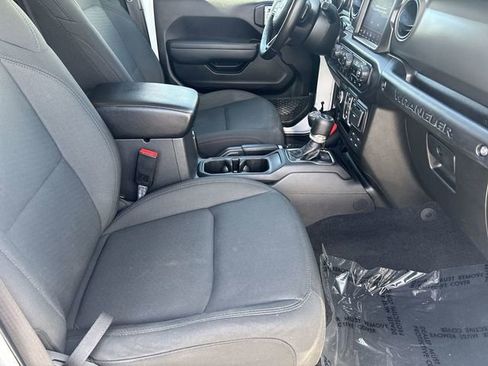 Used 2021 Jeep Wrangler Unlimited Sport image 12