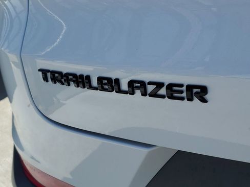 New 2026 Chevrolet TrailBlazer LT w/ Convenience Package FWD image 7