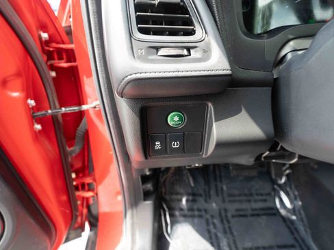 Used 2016 Honda HR-V LX image 11