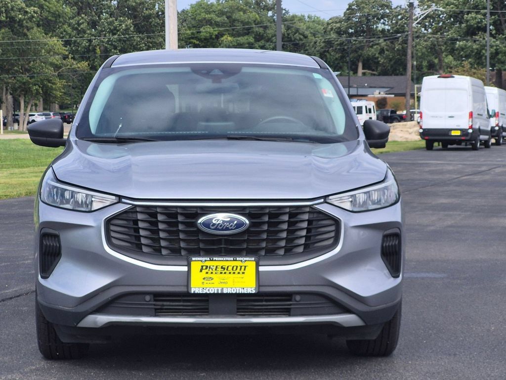 Used 2024 Ford Escape Active AWD/4WD image 2