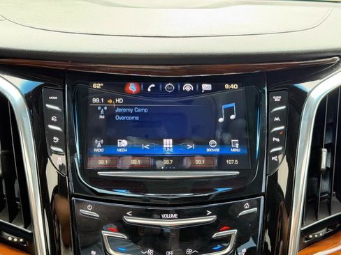 Used 2017 Cadillac Escalade Luxury AWD/4WD image 73