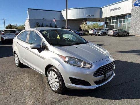 Used 2017 Ford Fiesta S image 2