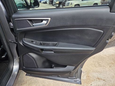 Used 2021 Ford Edge SEL w/ Convenience Package image 18