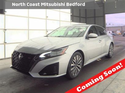 Used 2023 Nissan Altima 2.5 SV