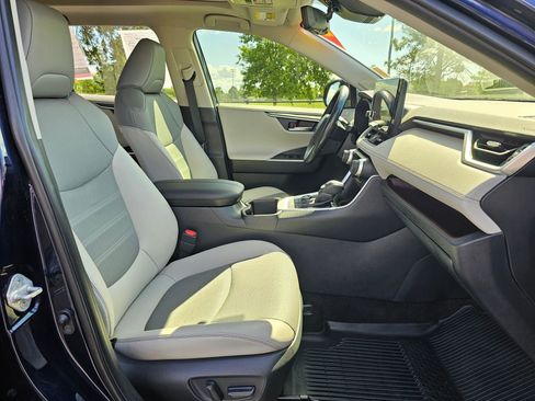 Used 2024 Toyota RAV4 Limited w/ Advanced Technology Package AWD/4WD image 10