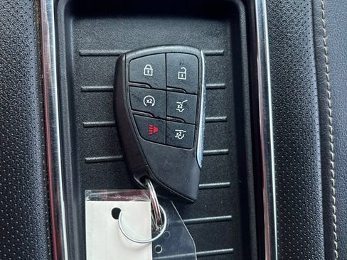 Used 2021 GMC Yukon SLT AWD/4WD image 41