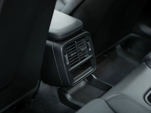 Certified 2024 Porsche Taycan 4 Cross Turismo image 28