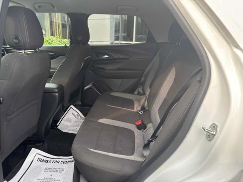 Used 2025 Chevrolet TrailBlazer LT AWD/4WD image 14