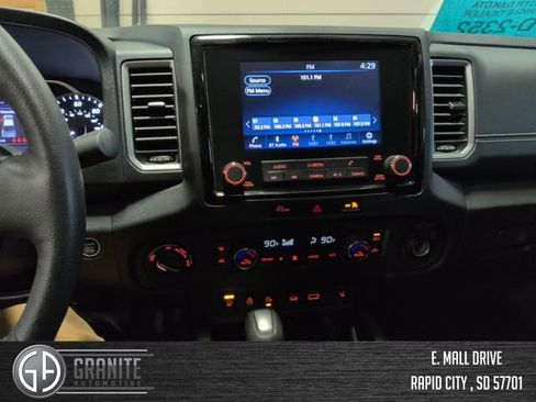 Used 2024 Nissan Frontier SL w/ Technology Package AWD/4WD image 17